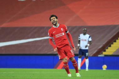 Liverpool 'dan Mohamed Salah # 11 gol fırsatını kaçırdığında tepki veriyor