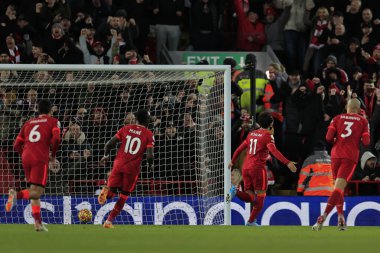 Liverpool 'dan Mohamed Salah # 11 skoru 1-0 yaptı.
