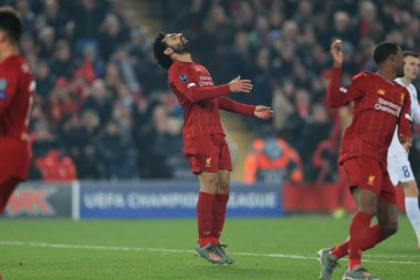 5 Kasım 2019, Anfield, Liverpool, İngiltere; UEFA Şampiyonlar Ligi, Liverpool v KRC Genk: Liverpool 'dan Muhammed Salah (11) Goa' da kaçırılan bir şans sonrasında tepki gösterdi