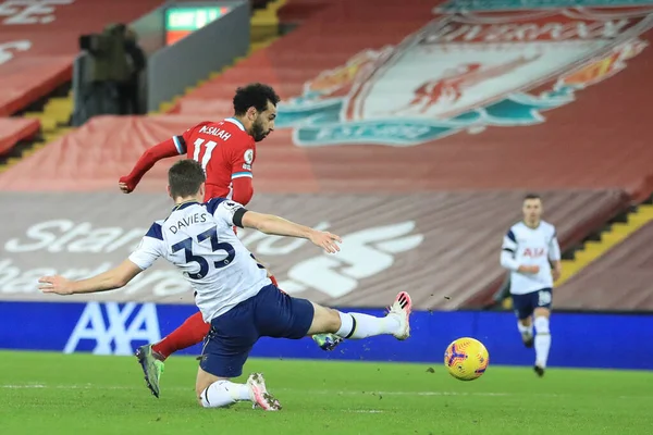 Mohamed Salah Liverpool Tira Porta Salvato — Foto Stock