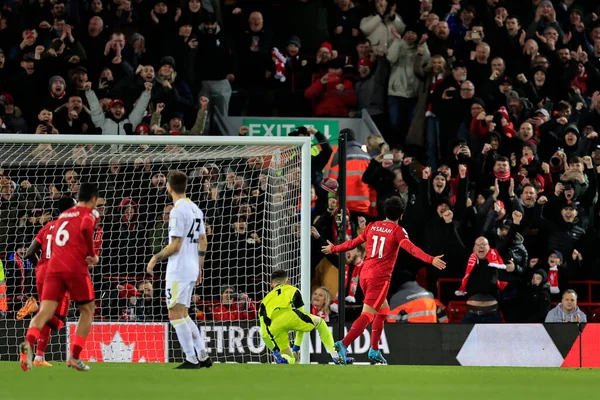 Mohamed Salah Van Liverpool Scoort Een Tweede Strafpunt Stand Brengen — Stockfoto