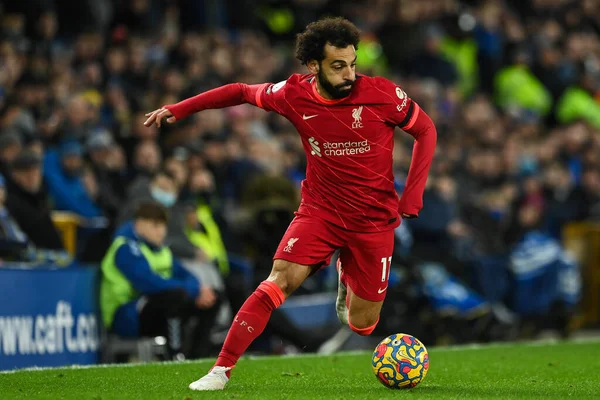 Mohamed Salah Liverpoolu Zrywa Piłką — Zdjęcie stockowe