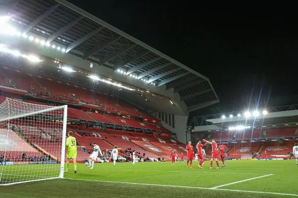 Mohamed Salah Del Liverpool Celebra Suo Gol Con Compagni Squadra — Foto Stock