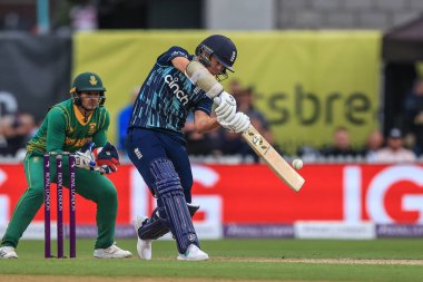 İngiltere 'den Sam Curran 6 puan aldı (6))