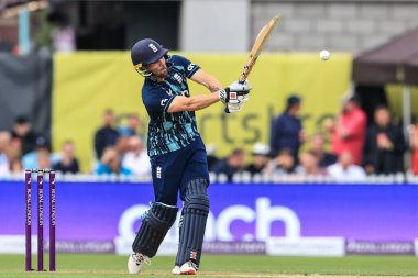 İngiltere 'den Phil Salt 4 puan aldı (4))