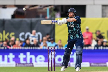 İngiltere 'den Jonny Bairstow dörde vurdu (4))