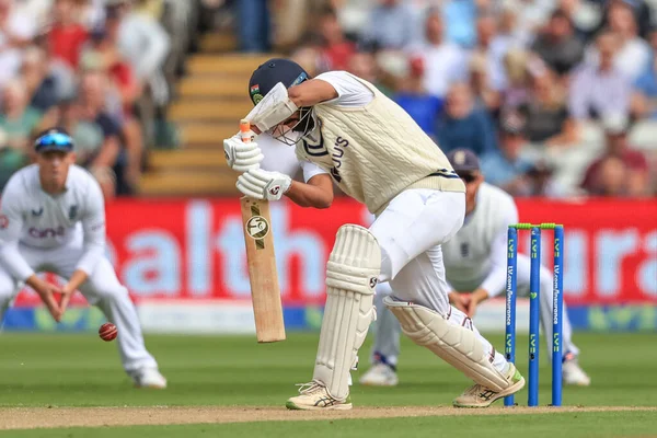 Hintli Cheteshwar Pujara dörde vurdu (4))