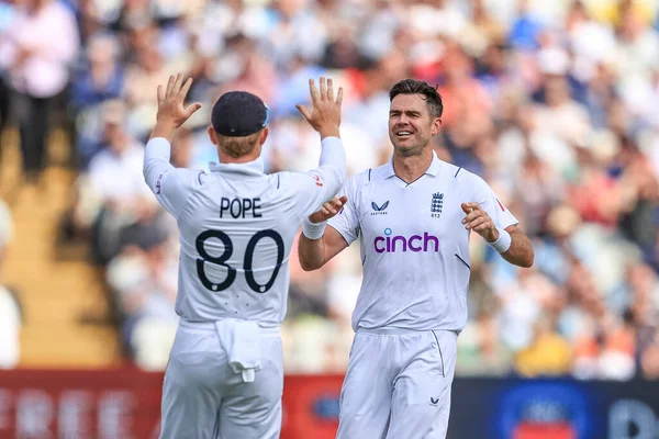 James Anderson England Celebrates Wicket Shubman Gill India Ollie Pope — Foto Stock