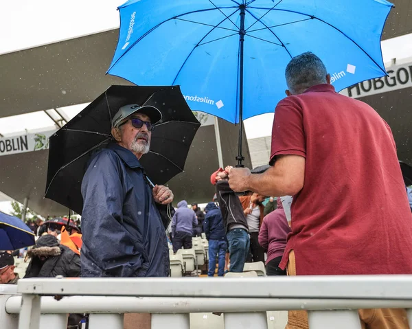 Fans Get Brollies Rain Stops Play Second Time — ストック写真