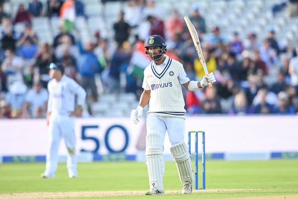 Hintli Cheteshwar Pujara yarım yüzyılı kutluyor (50 koşu)