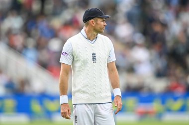 Maç sırasında İngiltere 'den James Anderson