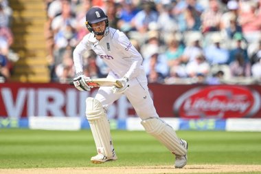 İngiltere 'den Zak Crawley koşuya çıktı