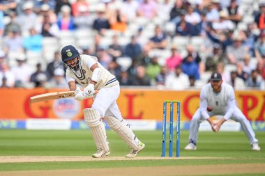 Hintli Cheteshwar Pujara iki sayı yaptı