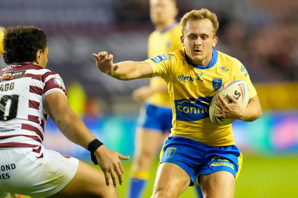 Jez Litten Hull Runs Patrick Mago Wigan Warriors — 스톡 사진