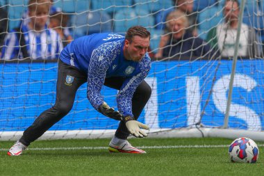 David Stockdale #31 of Sheffield Wednesday warms up ahead of kick off