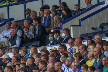 Dejphon Chansiri is in attendance