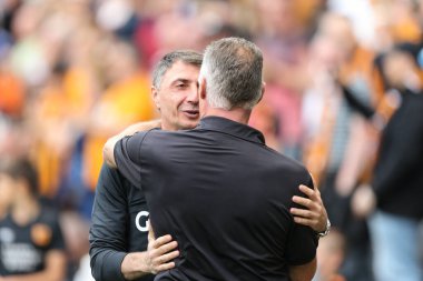 Shota Arveladze manager of Hull City welcomes Nigel Pearson manager of Bristol City 