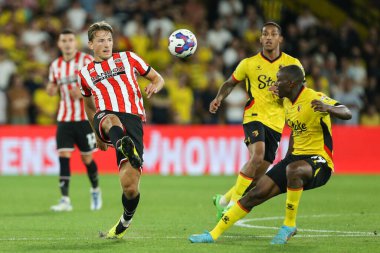 Sander Berge #8 of Sheffield United passes the ball