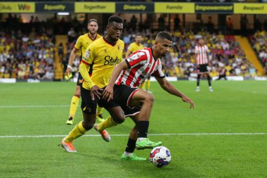 Iliman Ndiaye #29 of Sheffield United on the ball under pressure 