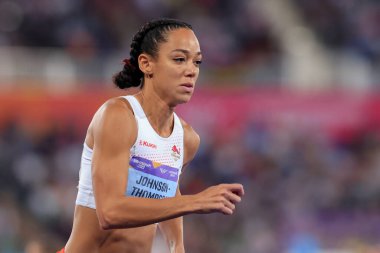 Katerina Johnson-Thompson running in the 800m on her way to winning the gold medal in the Heptathlon
