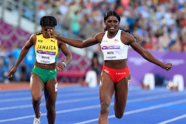 Daryll Neita of England wins her 100m semi final