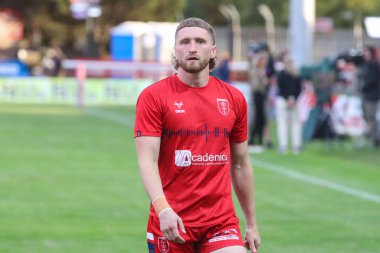 Ethan Ryan #23 of Hull KR during pre-game warm up