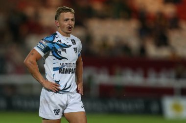 Olly Ashall-Bott #27 of Toulouse Olympique during the game 