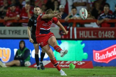 Rowan Milnes #21 of Hull KR kick the conversion kick to level the scores
