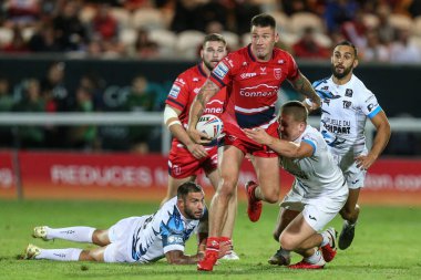 Shaun Kenny-Dowall #4 of Hull KR makes a break which leads to Frankie Haltons try 