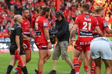 Elliot Minchella #17 of Hull KR celebrates his try in the first half