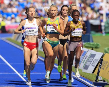 Winnie Nanyondo of Uganda sets the pace on her way to winning the heat of the womens 1500m  