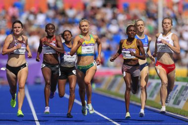 Winnie Nanyondo of Uganda sets the pace on her way to winning the heat of the womens 1500m  