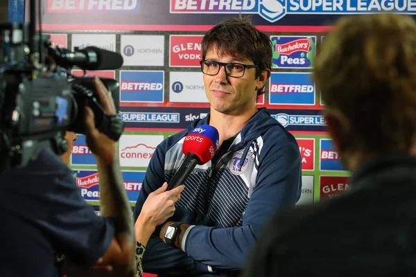 Dejected Sylvain Houles Head Coach Toulouse Olympique Interviewed Sky Sports — Stock Photo, Image