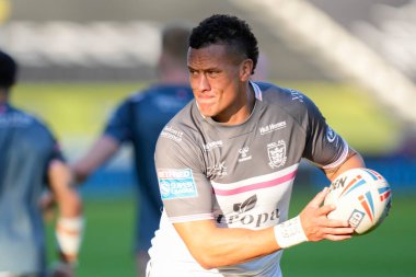 Kane Evans #16 of Hull FC warms up before the match 