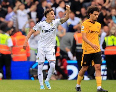 Rodrigo Moreno #19 of Leeds United celebrates scoring to make it 1-1