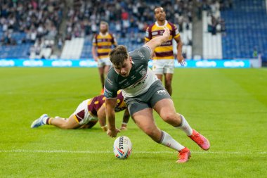 Connor Wynne #23 of Hull FC touches down for his sides second try of the game 