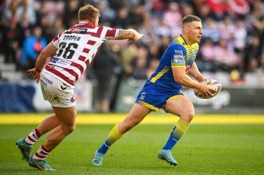 George Williams #7 of Warrington Wolves makes a break