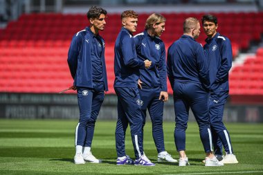 Blackpool players arrives at the bet365 Stadium, Home of Stoke City