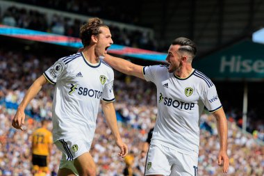 Brenden Aaronson #7 of Leeds United celebrates his winning goal with Jack Harrison #11 of Leeds United