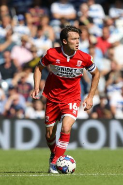 Jonathan Howson #16 of Middlesbrough on the ball 