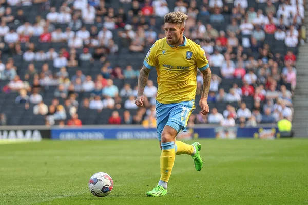 Josh Windass Sheffield Wednesday Runs Ball — Stockfoto