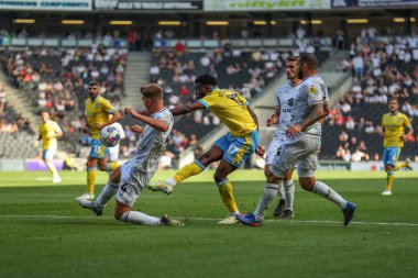 Fisayo Dele-Bashiru #17 of Sheffield Wednesday has a shot at goal