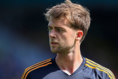 Patrick Bamford #9 of Leeds United warms up for the game