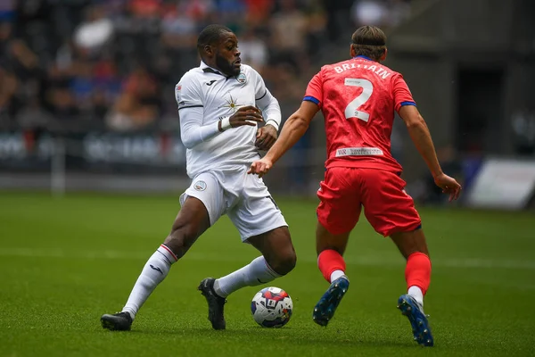 Olivier Ntcham Swansea City Takes Callum Brittain Blackburn Rover — стоковое фото