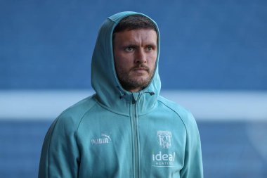 John Swift #19 of West Bromwich Albion arrives at the game prior to kick off