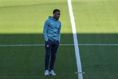 Grady Diangana #11 of West Bromwich Albion arrives at the game prior to kick off