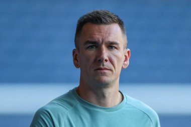 Jed Wallace #17 of West Bromwich Albion arrives at the game prior to kick off