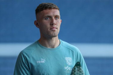 Dara O'Shea #4 of West Bromwich Albion arrives at the game prior to kick off