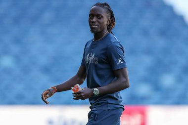 Domingos Quina #20 of Watford arrives at the game prior to kick off