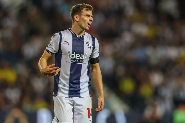 Jayson Molumby West Bromwich Albion Shouts His Teammates — Stockfoto